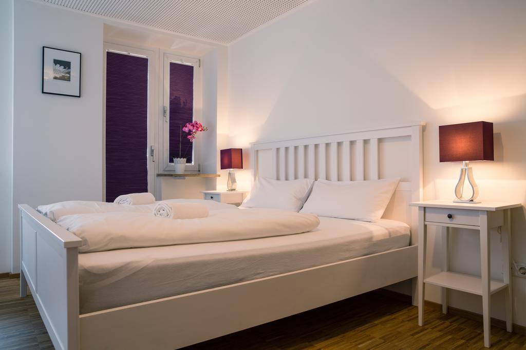 Nonstop Hotel Augsburg - Ubernacht - Hostelhotelhome Exterior photo