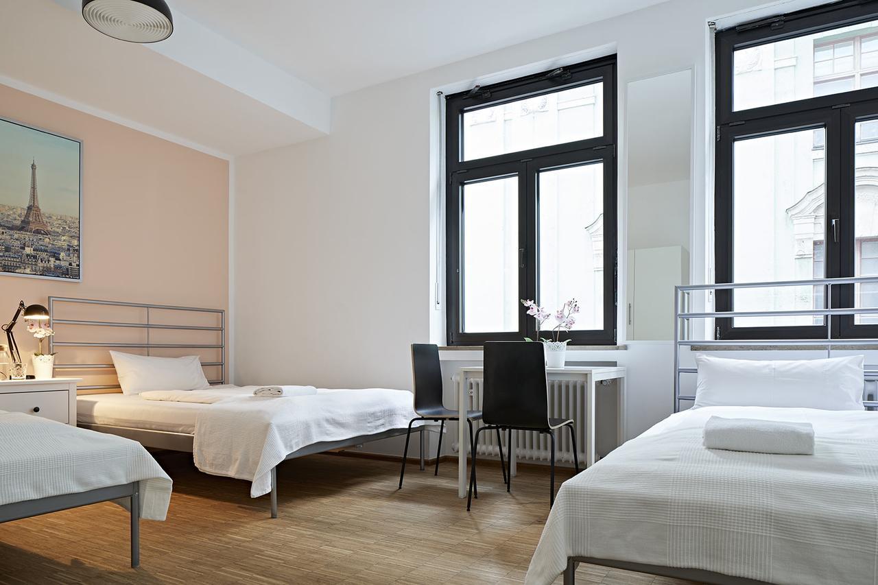 Nonstop Hotel Augsburg - Ubernacht - Hostelhotelhome Exterior photo