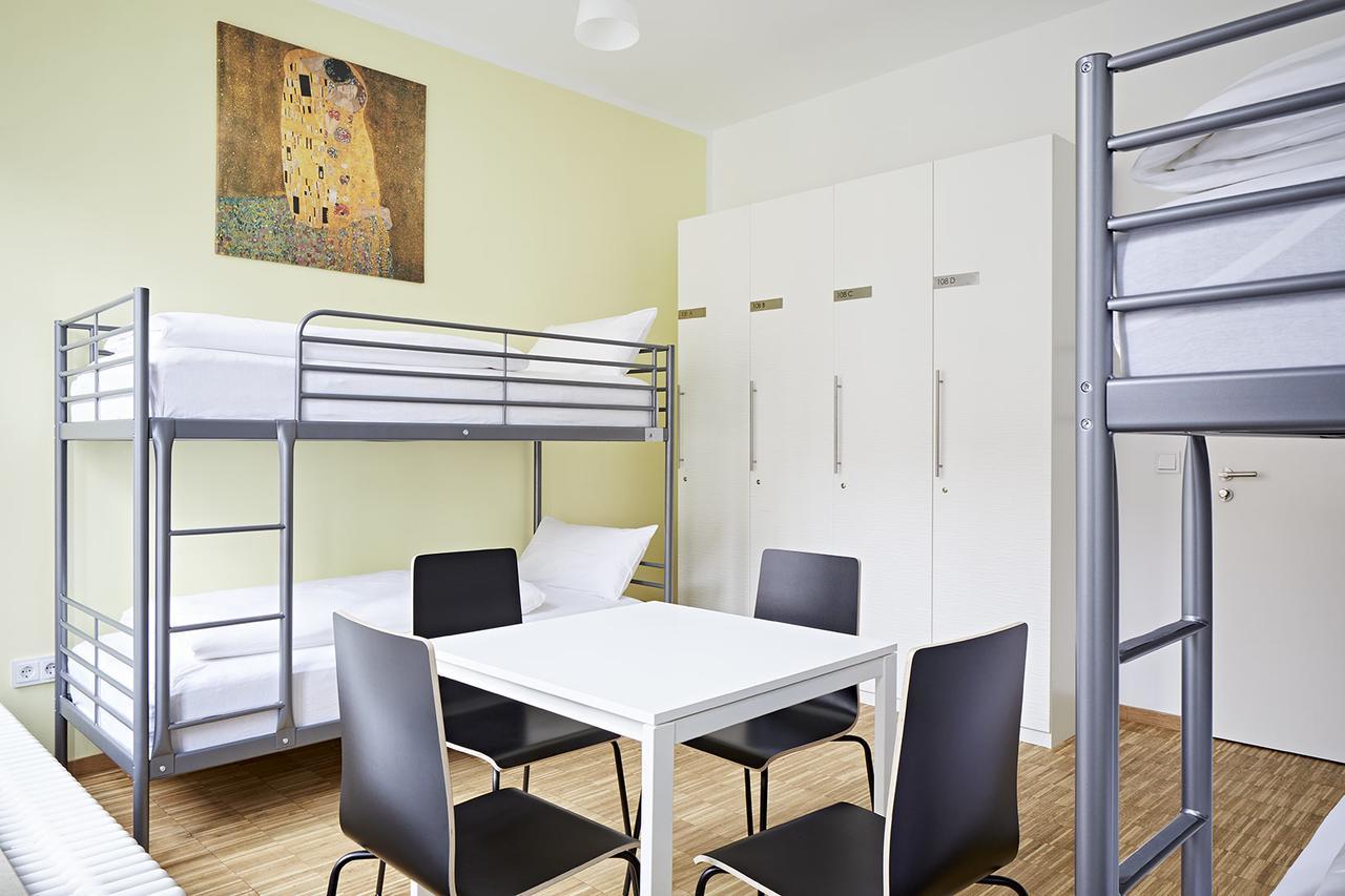 Nonstop Hotel Augsburg - Ubernacht - Hostelhotelhome Exterior photo